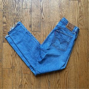 LEVI’S WEDGIE JEAN